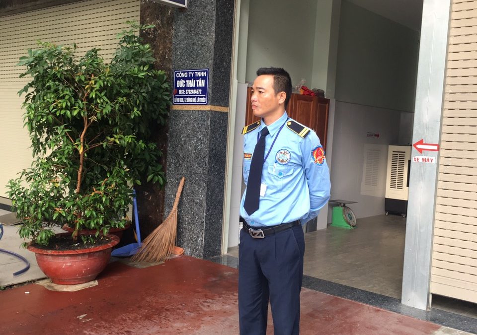 dịch vụ bảo vệ giữ xe